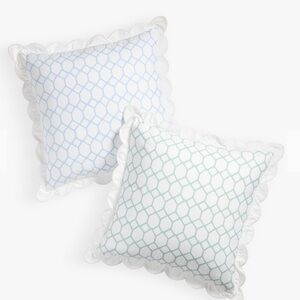 Pottery Barn Set of 2 Scalloped Euro Shams